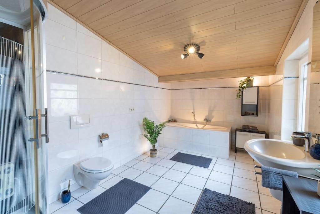 Lava-Lodge Rieden  Extérieur photo